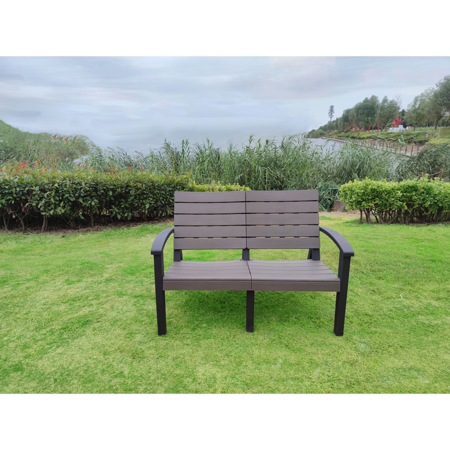 Berkley Jensen Resin Bench