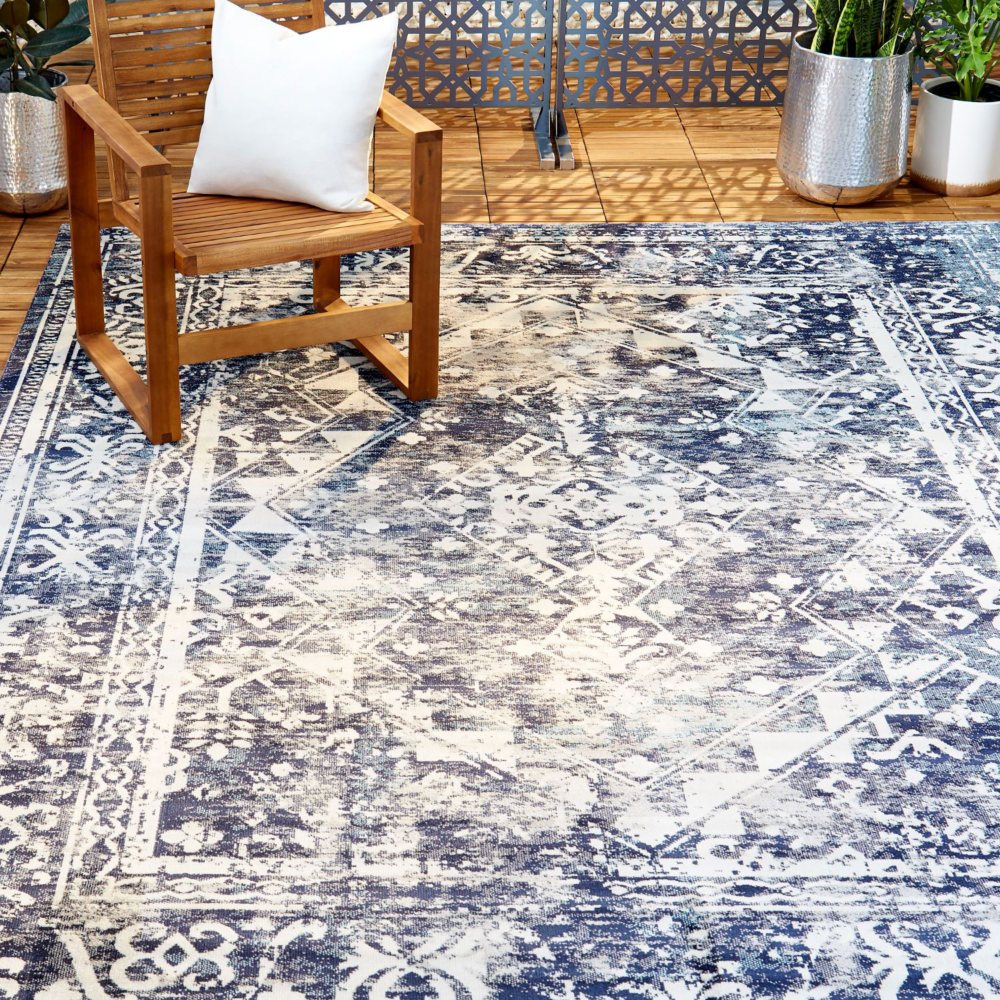 Nicole Miller New York Patio Sofia Ivy Area Rug - Navy Blue/Ivory