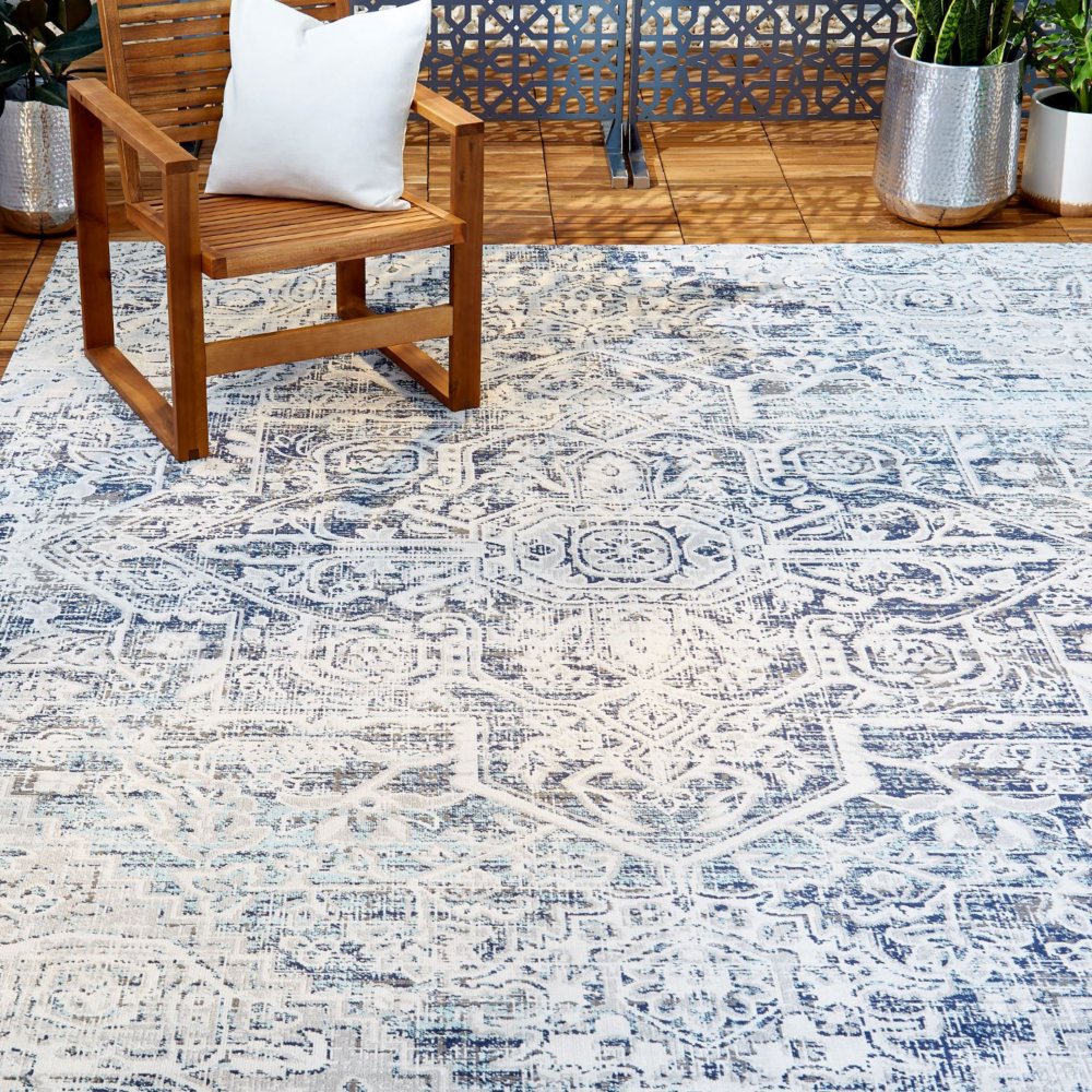 Nicole Miller New York Patio Sofia Fleur Area Rug Navy Blue/Aqua
