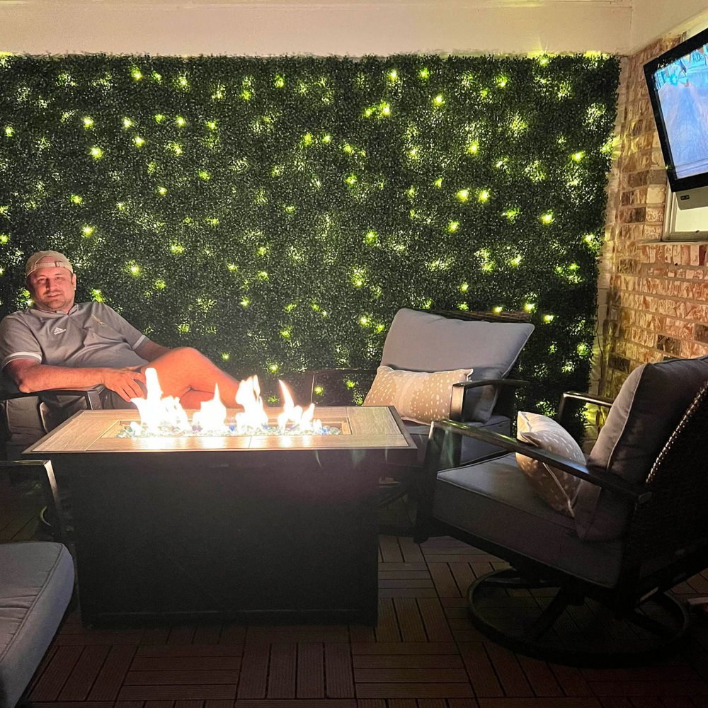 Select Surfaces Artificial Boxwood Hedge Panels With Lights 2 Pack