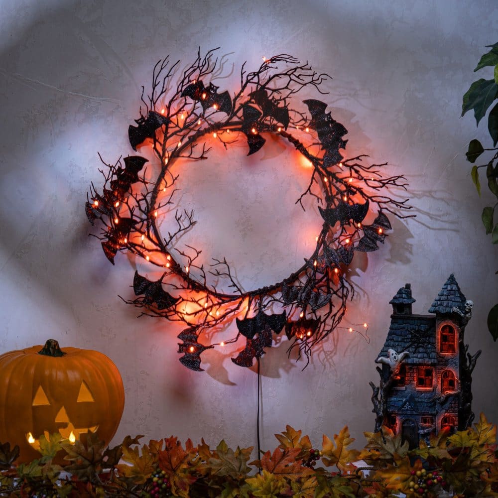 17.7 Pre-Lit Black Twig Halloween Wreath with Bats - Halloween Decor - 17.7