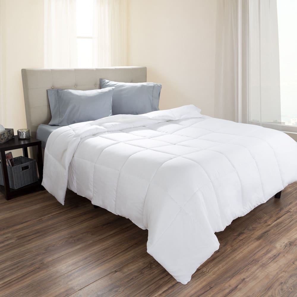 Lavish Home Down Alternative Comforter - White - Lavish