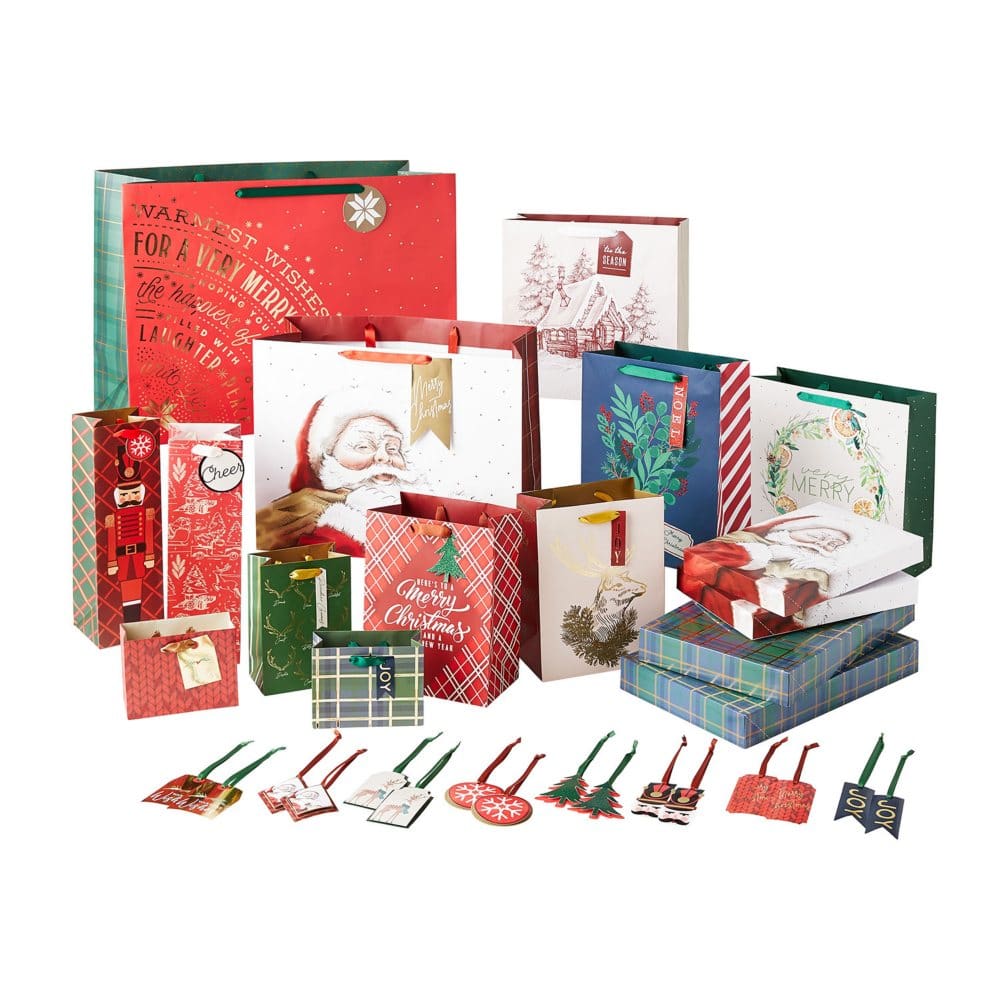 Member’s Mark 32-Piece Gift Packaging Bundle - Red & Green - Cozy Christmas - Member’s
