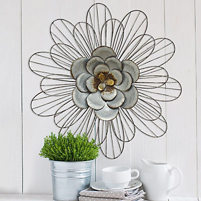 Stratton Home Decor Galvanized Daisy Wall Decor - Silver