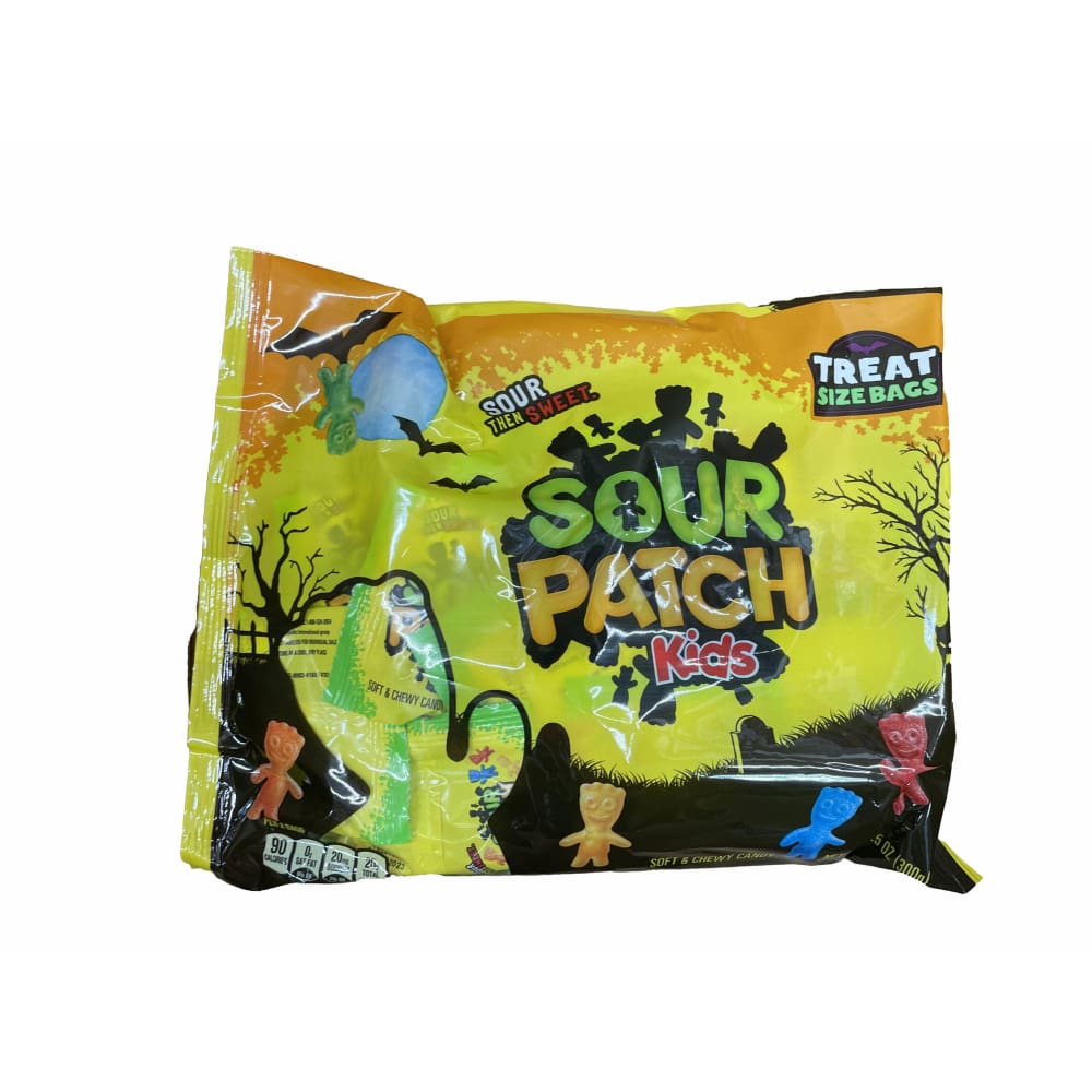 Sour Patch Kids SOUR PATCH KIDS Soft & Chewy Halloween Candy, 10.5 oz Bag (24 Total Trick or Treat Bags)
