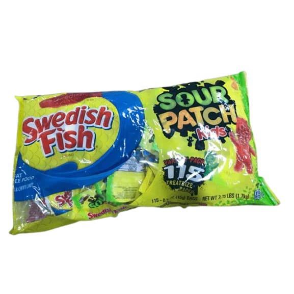 SOUR PATCH KIDS & SWEDISH FISH Halloween Candy Variety Pack, 115 Trick or Treat Size Packs (0.5 oz.) - ShelHealth.Com