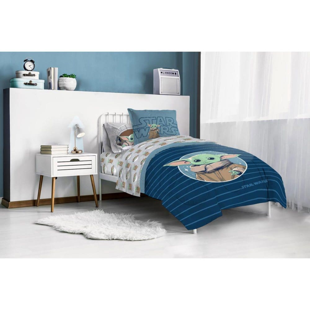 Star Wars The Mandalorian 5-Piece Twin/Full Bed Set - Kids Bedding - Star